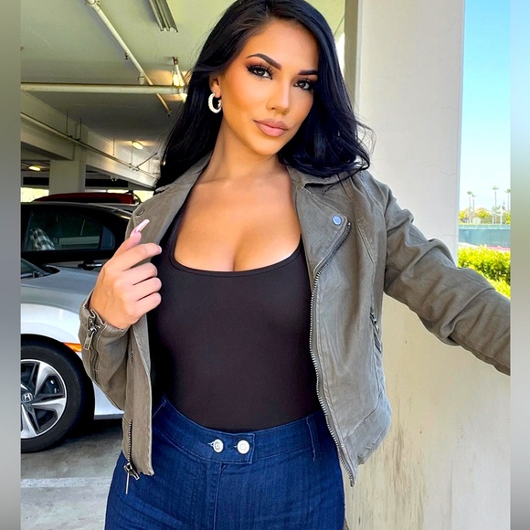 Moto Jacket 🧥 - Picture 1 of 8